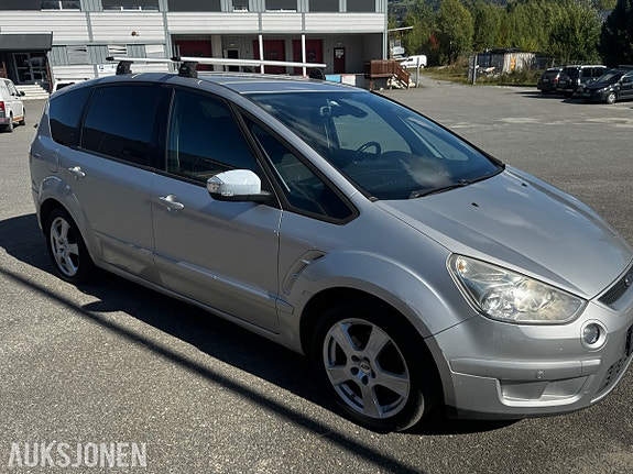 Ford S-MAX 3 of 30