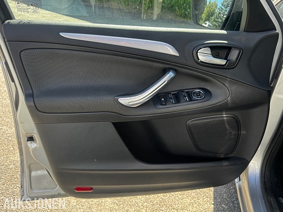 Ford S-MAX 24 of 30