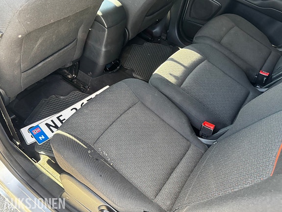 Ford S-MAX 22 of 30