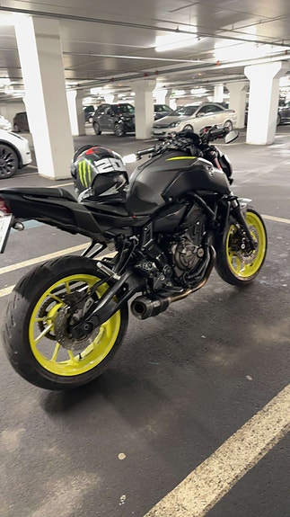 Yamaha MT-07 4 of 18
