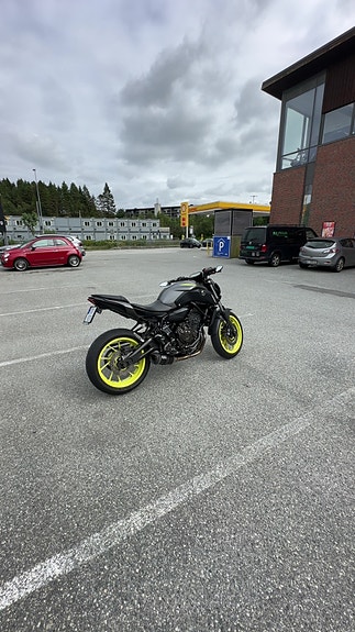 Yamaha MT-07 2 of 18