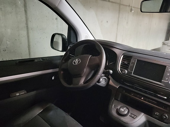 Toyota Proace 6 of 6
