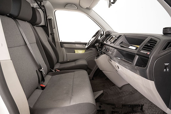 Volkswagen Transporter 18 of 21