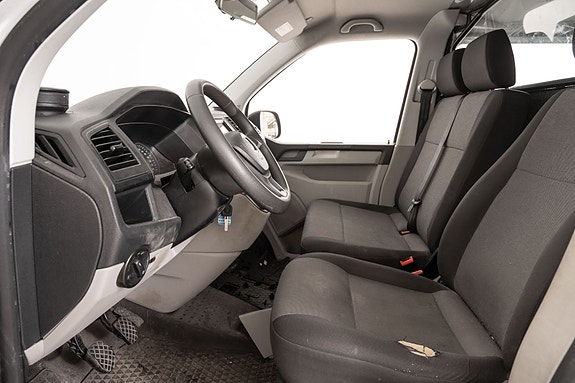 Volkswagen Transporter 13 of 21