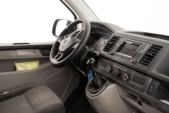 Volkswagen Transporter 17 of 21