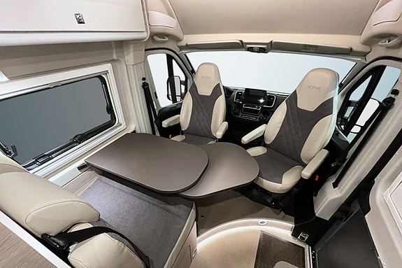 Bürstner Campeo 640 160HK // Hengerfeste // 9 tr Automat // DAB+ / Facelift 11 of 30