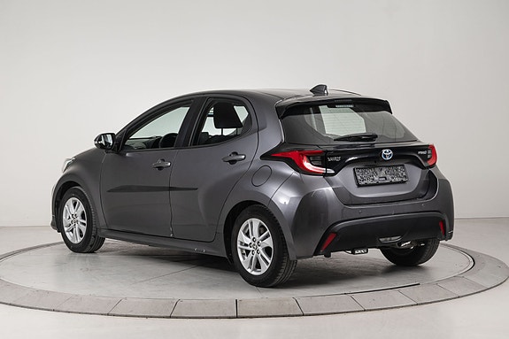 Toyota Yaris 4 of 19