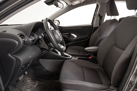 Toyota Yaris 12 of 19