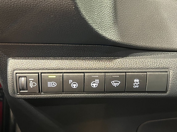 Toyota Corolla 21 of 26