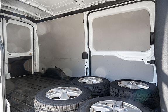 Ford Transit 22 of 28