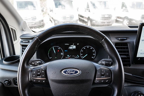 Ford Transit 9 of 28