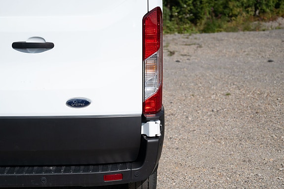 Ford Transit 8 of 28