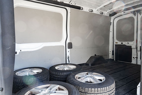 Ford Transit 20 of 28
