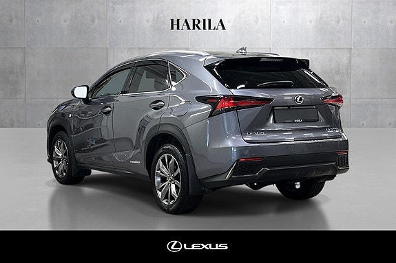 Lexus NX300h 3 of 28