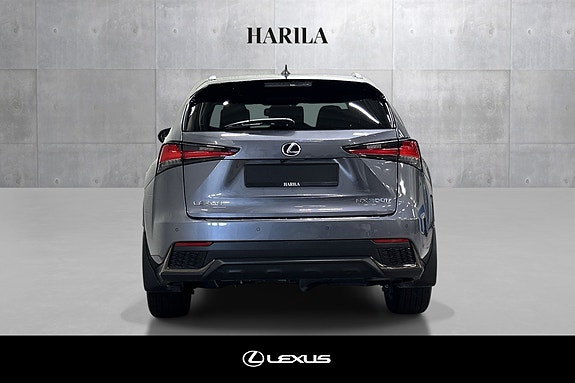 Lexus NX300h 4 of 28