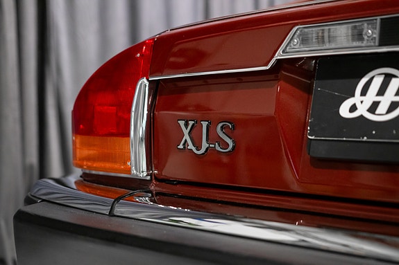Jaguar XJS 17 of 30