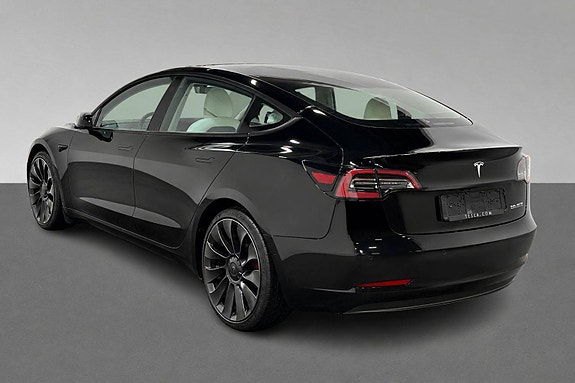 Tesla Model 3 4 of 11