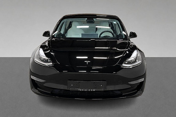 Tesla Model 3 3 of 11