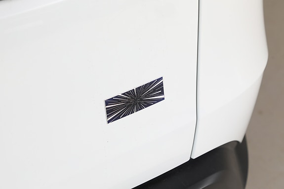 Tesla Model Y 15 of 30