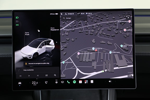 Tesla Model Y 16 of 30