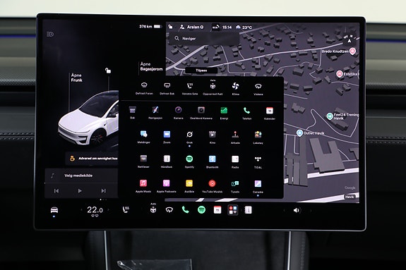 Tesla Model Y 17 of 30