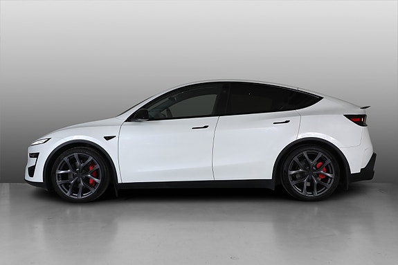 Tesla Model Y 3 of 30