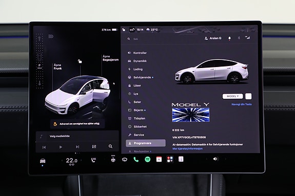 Tesla Model Y 19 of 30