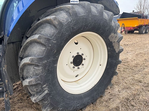 New Holland T7.210 AC Blue Power m/ Frontlaster 16 of 26