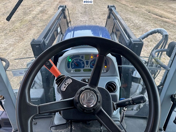 New Holland T7.210 AC Blue Power m/ Frontlaster 21 of 26