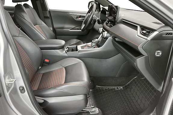 Toyota RAV4 16 of 24