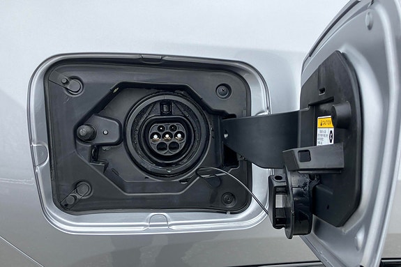 Toyota RAV4 9 of 24