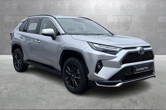 Toyota RAV4 7 of 24