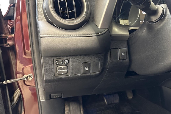 Toyota RAV4 23 of 23
