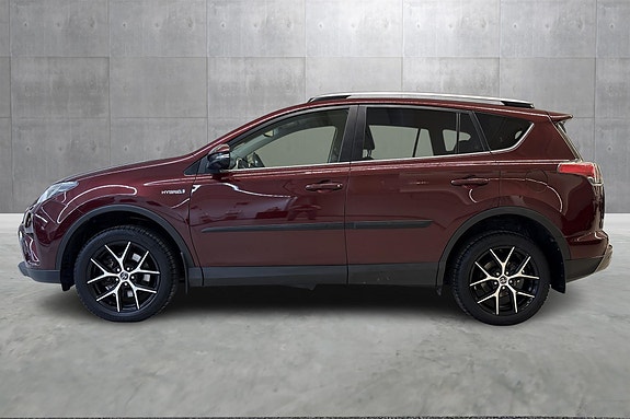 Toyota RAV4 2 of 23