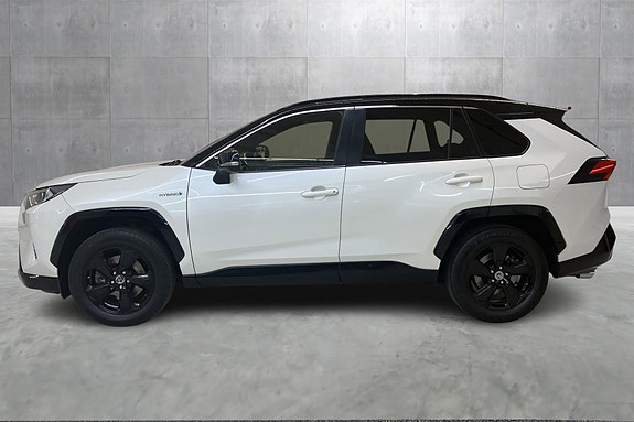 Toyota RAV4 2 of 22