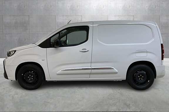 Toyota Proace City 2 of 25