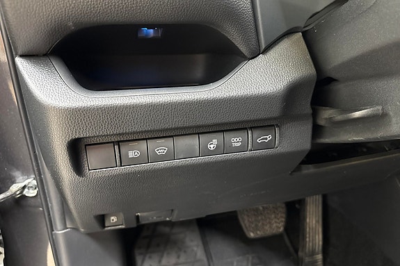 Toyota RAV4 21 of 21
