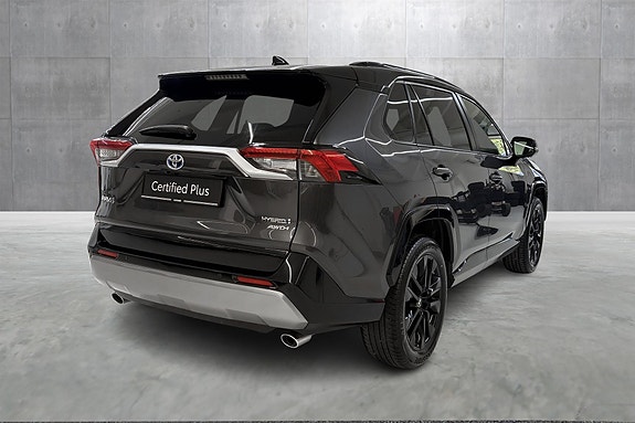 Toyota RAV4 5 of 21