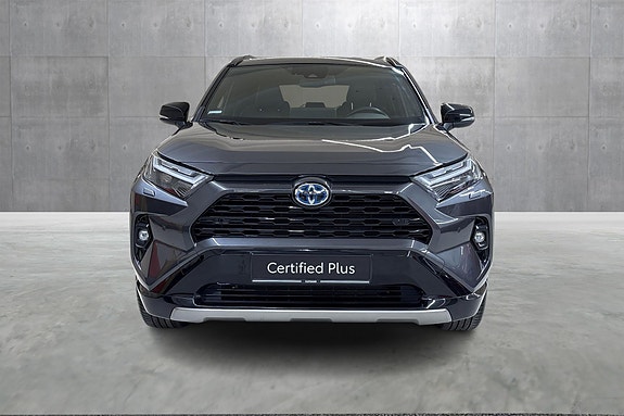 Toyota RAV4 8 of 21