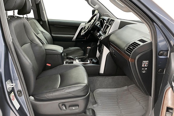 Toyota Land Cruiser 15 of 30