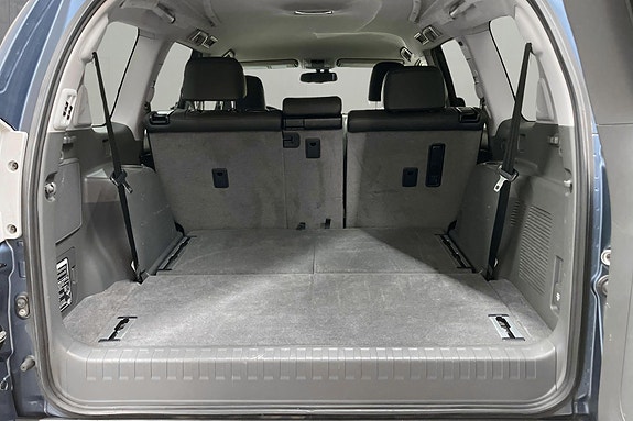 Toyota Land Cruiser 18 of 30