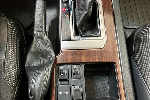 Toyota Land Cruiser 30 of 30