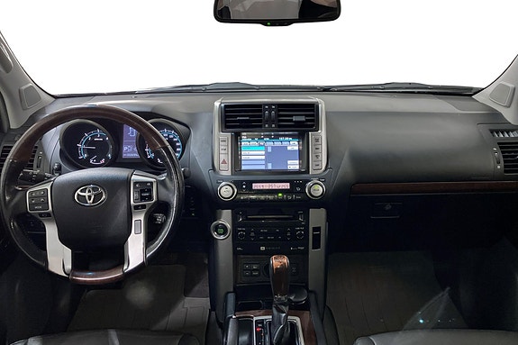 Toyota Land Cruiser 9 of 30