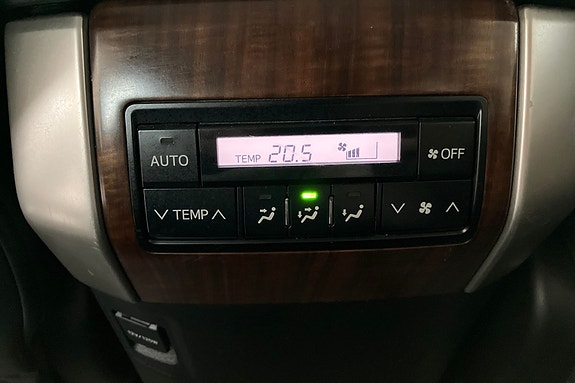 Toyota Land Cruiser 29 of 30