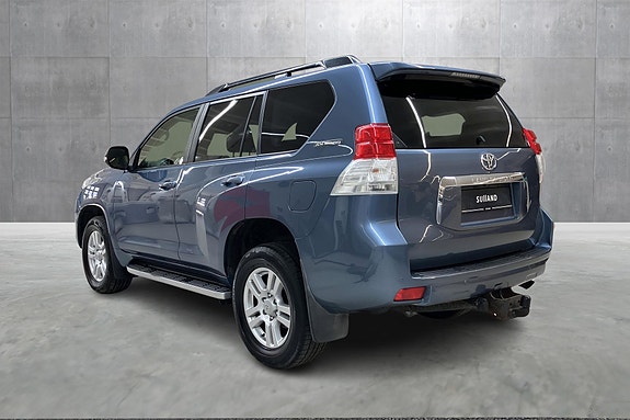 Toyota Land Cruiser 3 of 30