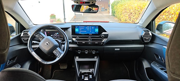 Citroen E-C4 8 of 9