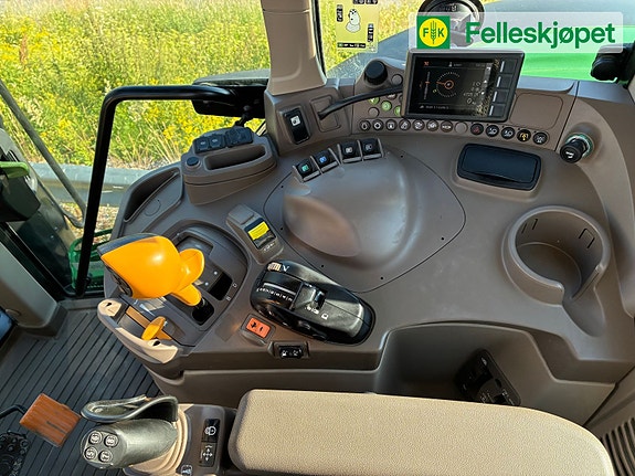 John Deere 6195M 11 of 13
