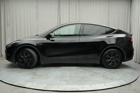 Tesla Model Y 2 of 30