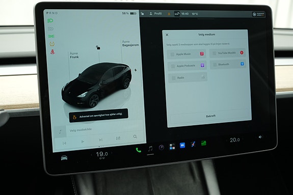Tesla Model Y 27 of 30