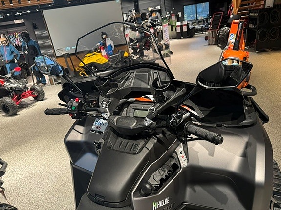 Can-Am Outlander Max XU Pro HD7 8 of 8